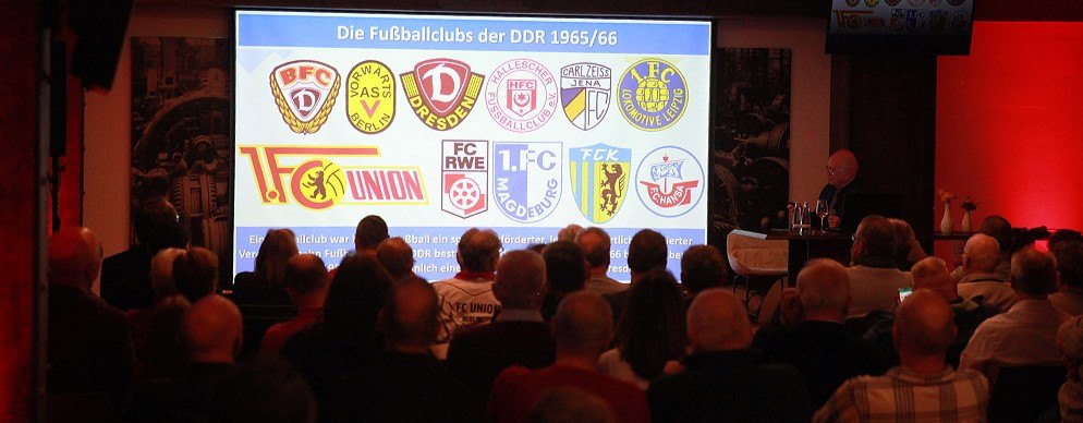StadionGespräch (Foto Tobias Hänsch / unveu.de)